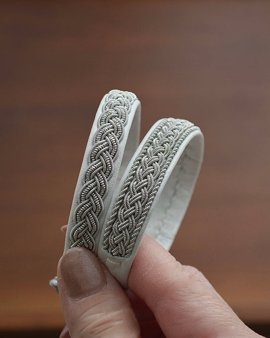 凛とした存在感のホワイトブレス