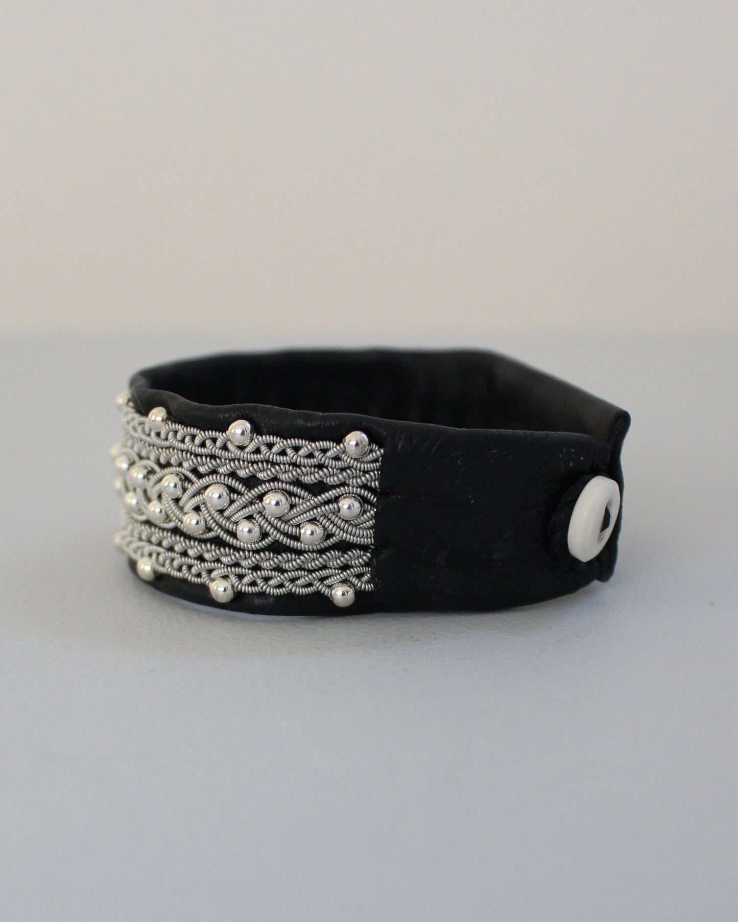 【受注制作】美しく映える、ブラックのワイドブレス