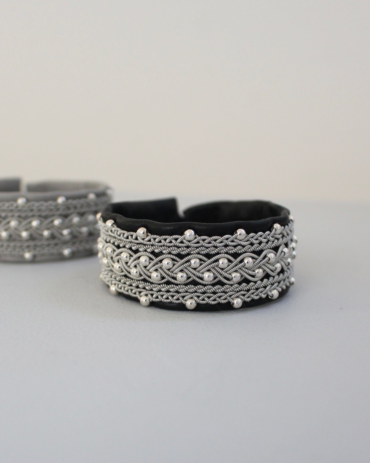 【受注制作】美しく映える、ブラックのワイドブレス