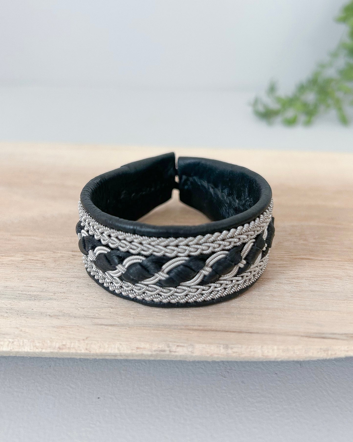 【受注制作】美しい幾何学パターンのブラックワイド