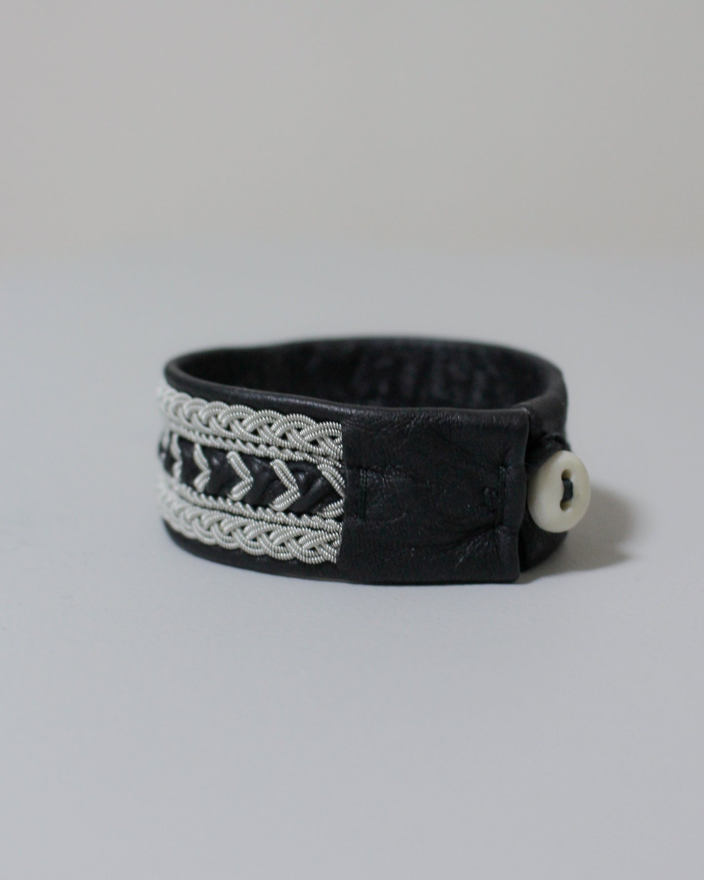 色あせない、ノルディックの美しいワイドブレス|受注制作