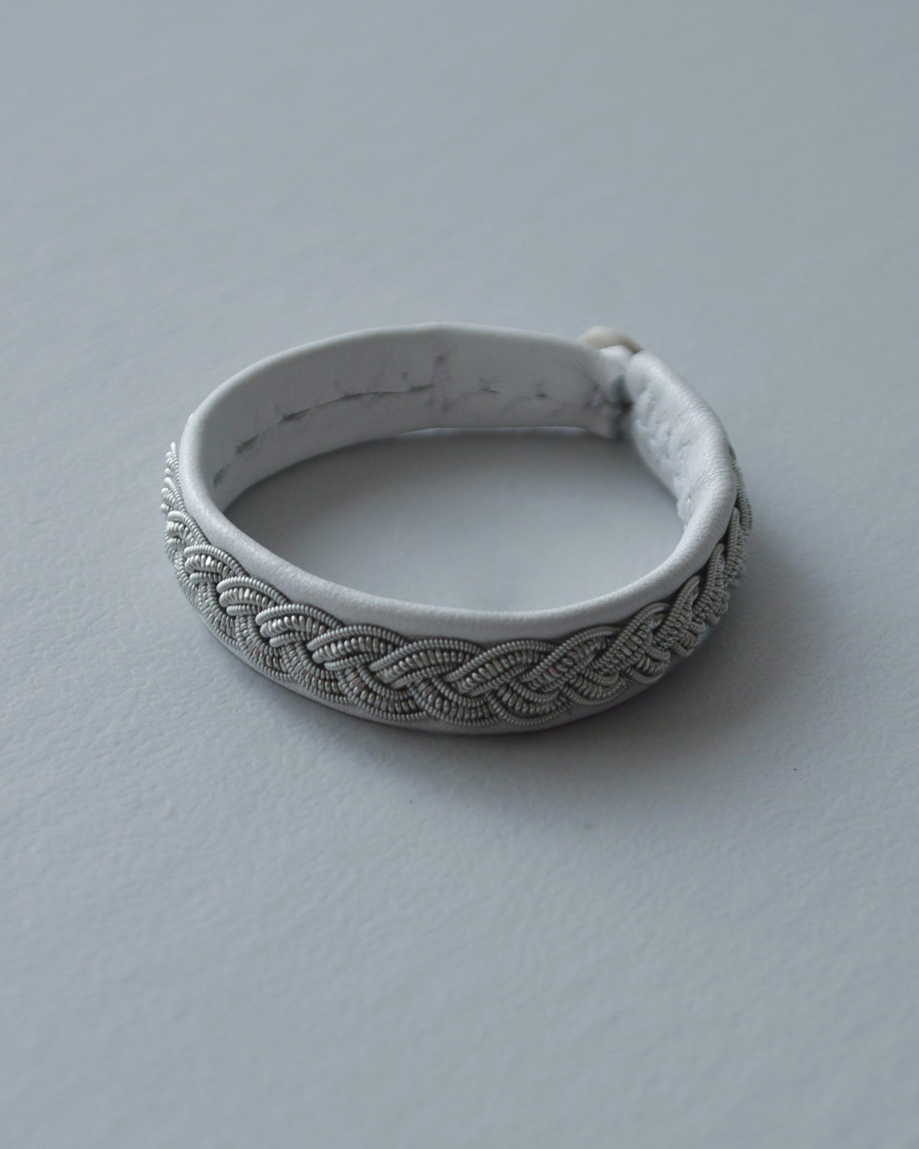 凛とした存在感のホワイトブレス