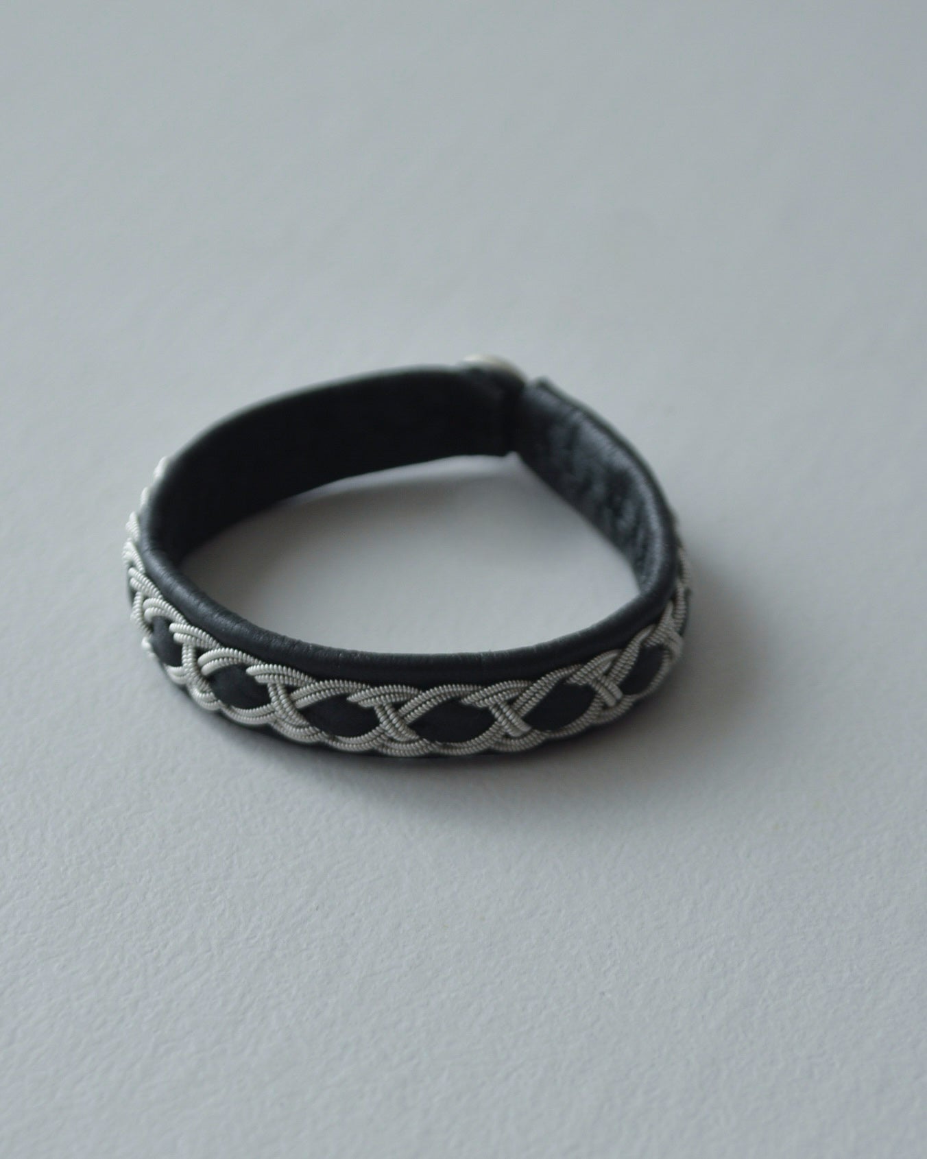AINOA|ワイドブレスレット|ブラック|トナカイレザー|革製品
